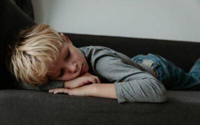 Un usage quotidien des écrans interactifs nuit au sommeil de l’enfant