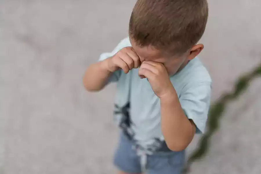 Screenpeace, des solutions durables pour lutter contre la surexposition aux écrans et l'addiction, à Paris - Temps décran entre 4 et 8 ans
