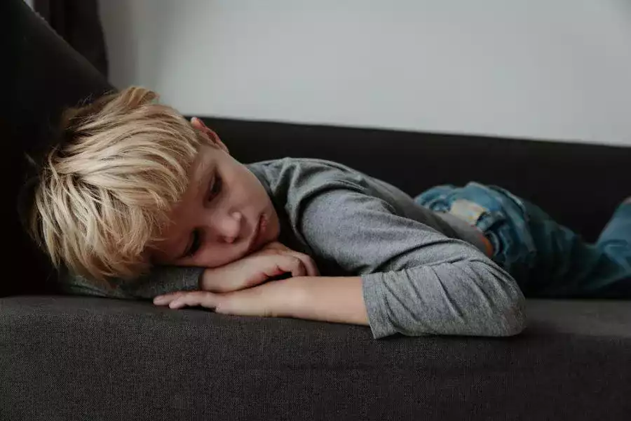 Screenpeace, des solutions durables pour lutter contre la surexposition aux écrans et l'addiction, à Paris - écrans interactifs nuit au sommeil de l'enfant